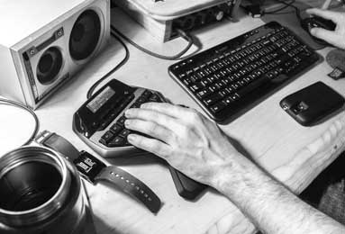 NBA焦点对决：76人险胜骑士，球星新星闪耀全场